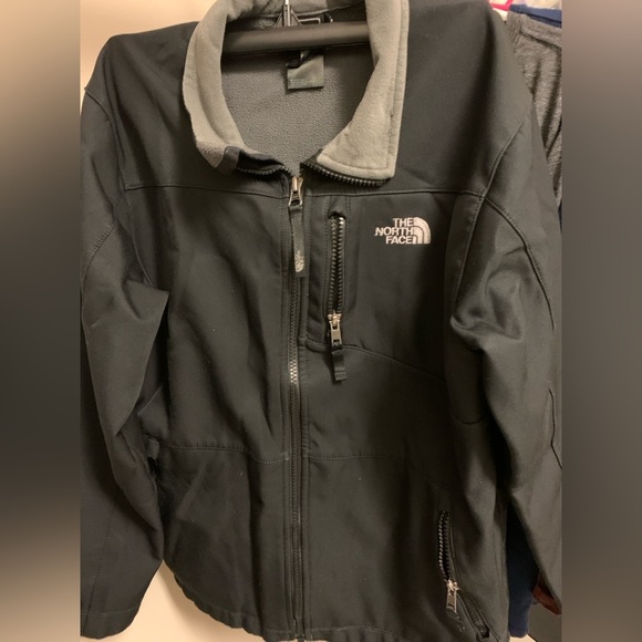 The North Face Apex Youth Large (14-16) Jacket. - Picture 1 of 3